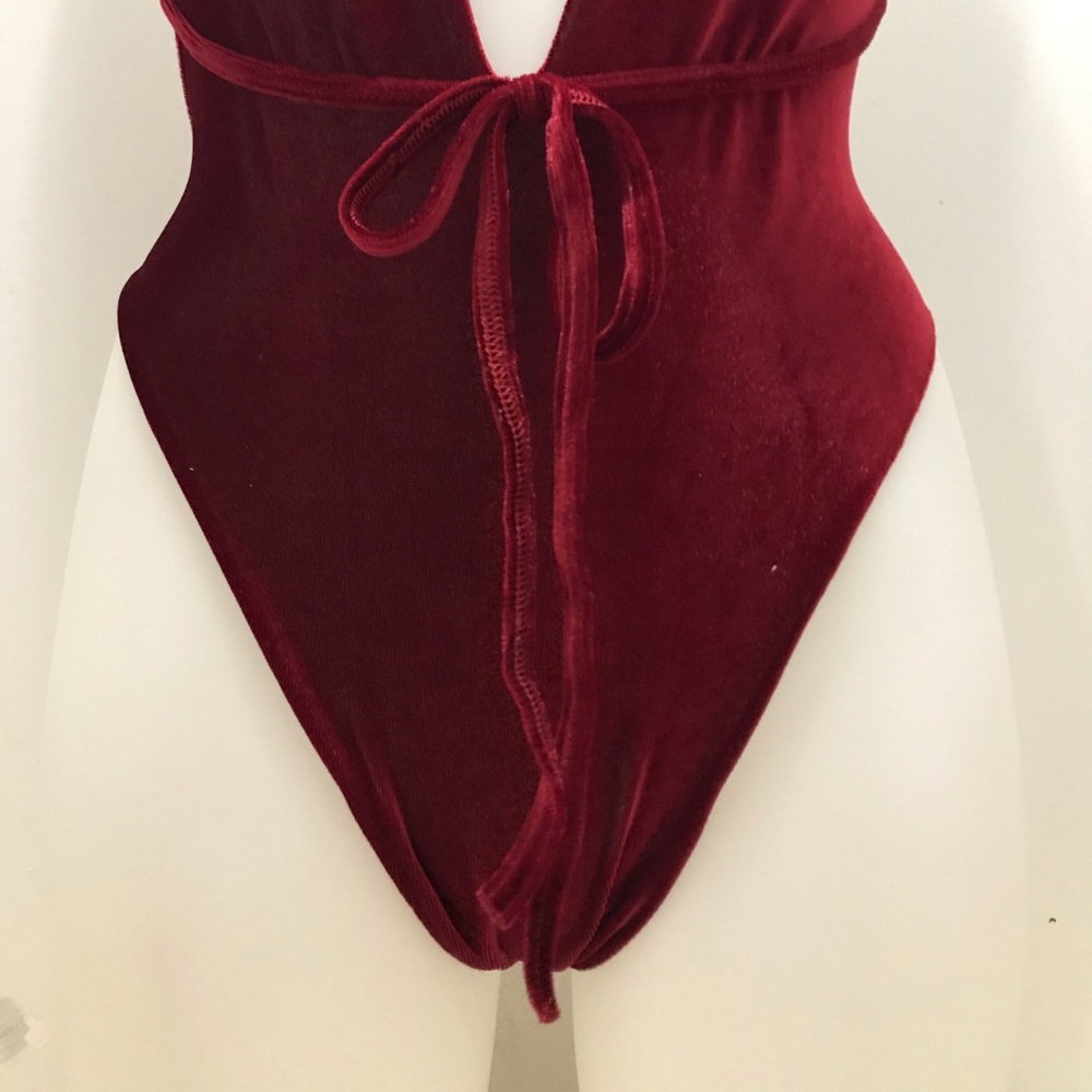 Swimsuit - Picture 5 of 6